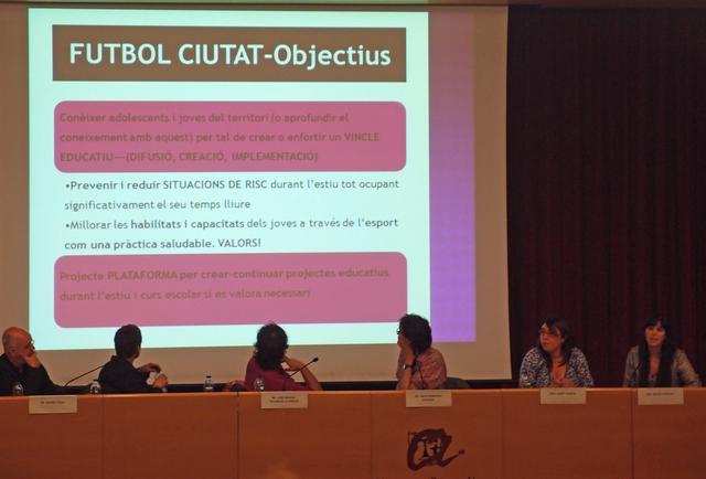El equipo educativo de entorno a la Paeria explica lo proyecto Fútbol Ciutat en Tarragona