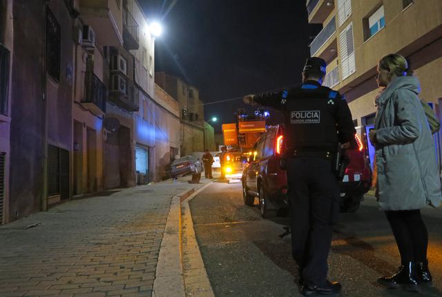 Incendi en un immoble al carrer La Parra sense veïns reallotjats