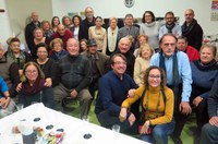 El teniente de alcalde Xavier Rodamilans asiste a la celebración de la Navidad de la Asociación de Laringectomizados de Lleida