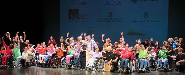 El alcalde Àngel Ros dice que Aremi ha llenado hoy de corazón y alma el teatro de La Lonja