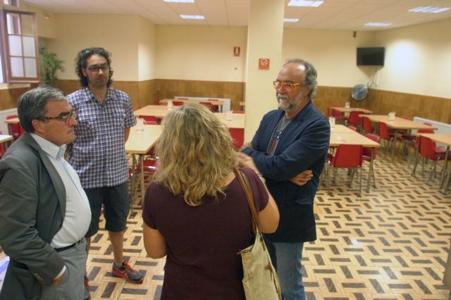 El alcalde de Lleida, Àngel Ros, visita las instalaciones del comedor social municipal