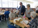 Los hogares de jubilados municipales ofrecen servicio de comedor con un centenar de plazas