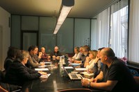 Reunión de trabajo de la Paeria con representantes de los vecinos de la calle Mayor, Plan del Agua y Jaume I