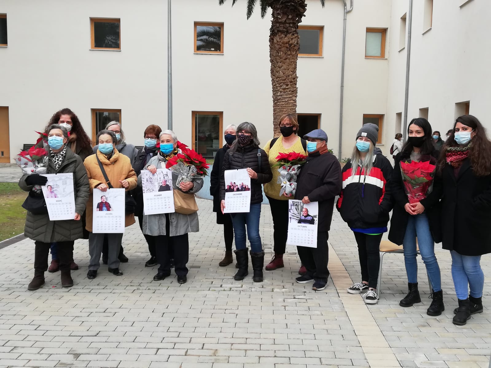 Homenatge a la gent gran del Centre Històric amb el calendari “Tota una vida”